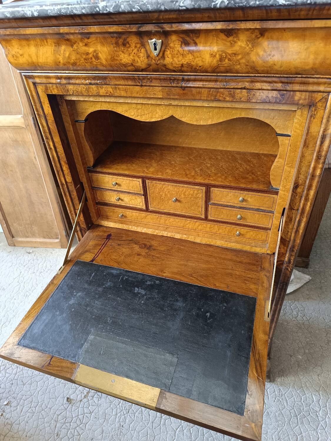Louis-Philippe style walnut burl secretary, 19th century.
