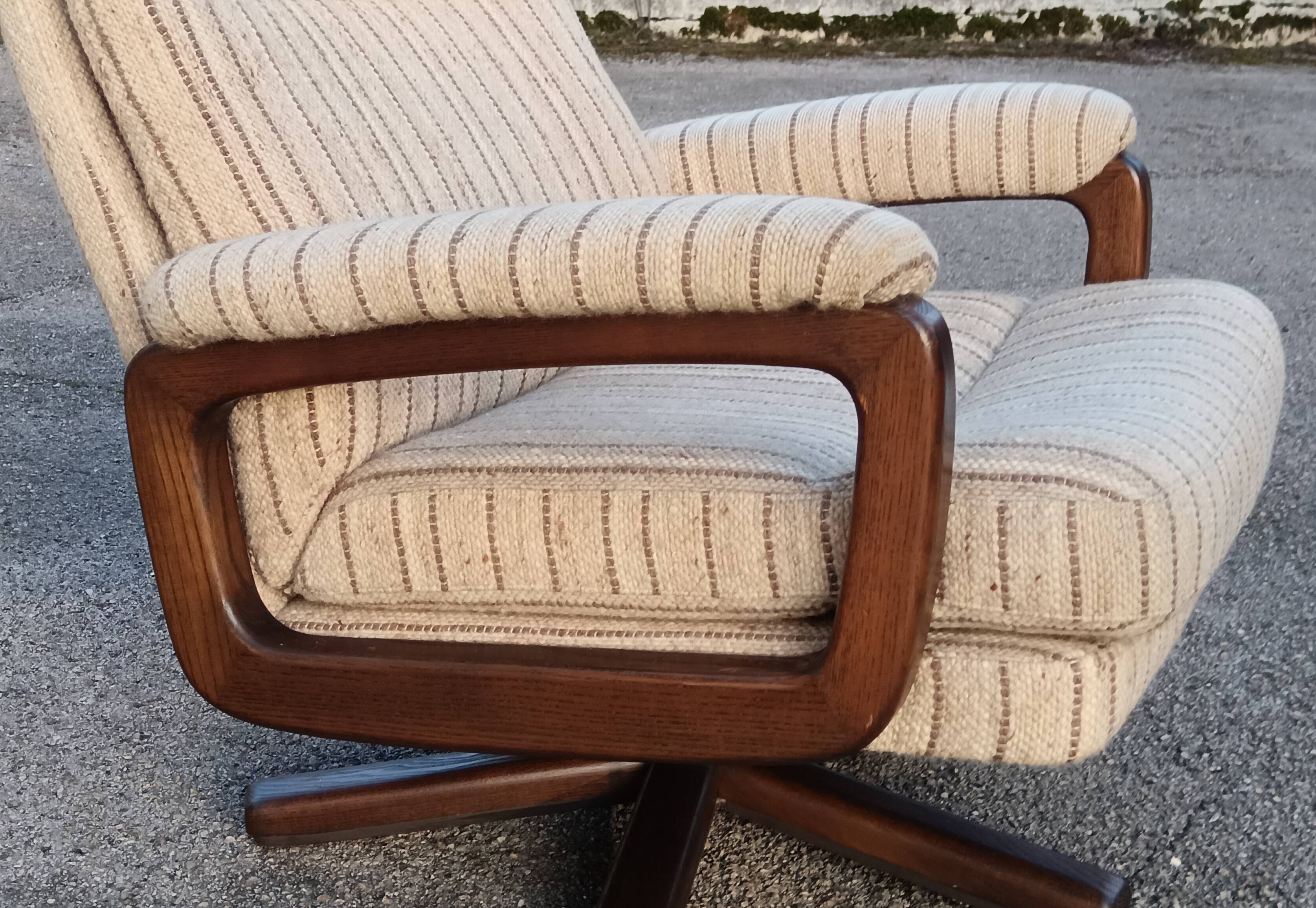 Fauteuil et ottomane pivotant Midcentury 1970