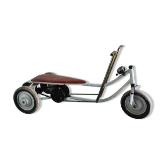 Tricycle of the 40′s