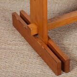 Rectangular pine dining table, 20th-century work.
