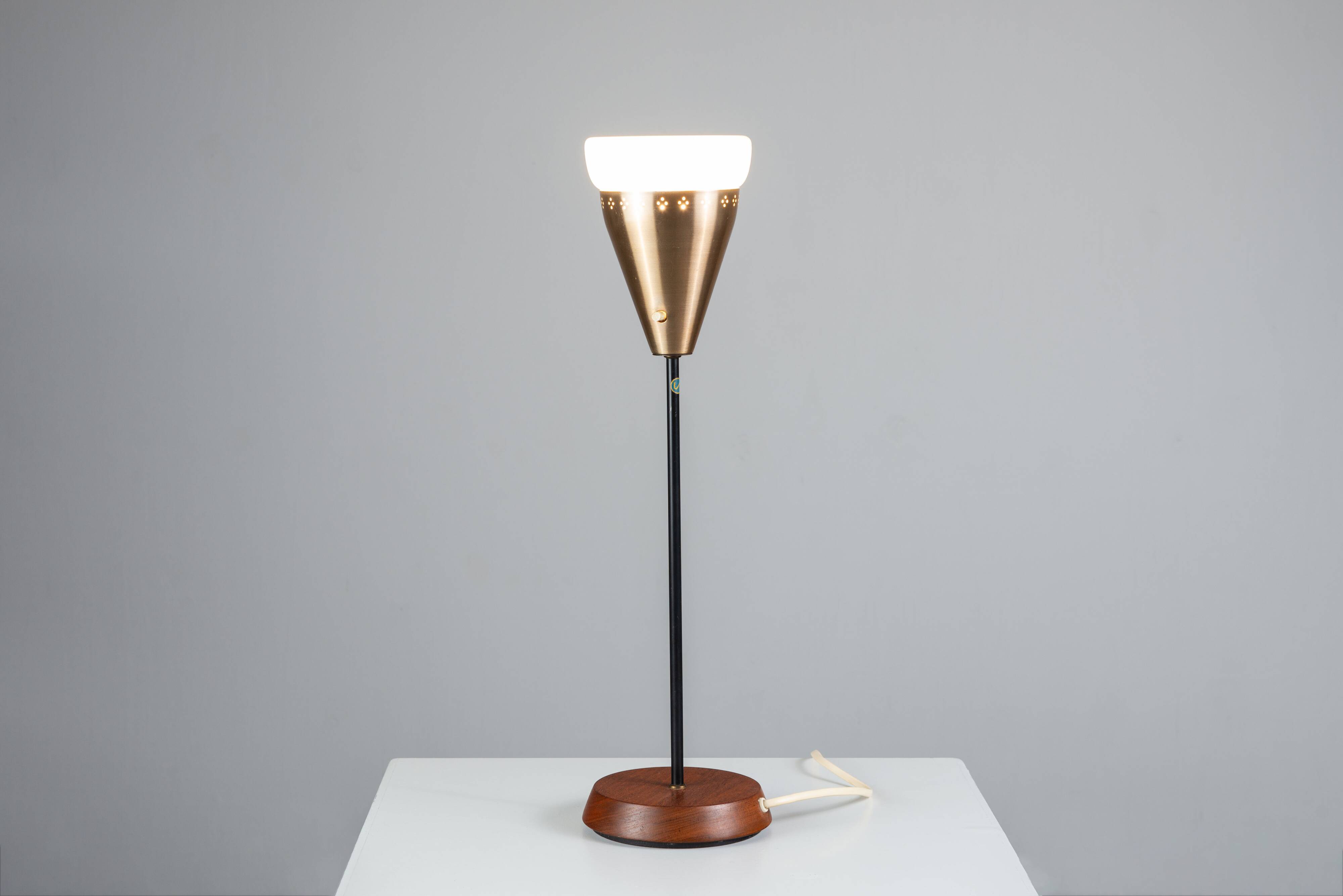 Table lamp manufactered by Nybro Armaturfabrik, Sweden, 1960s