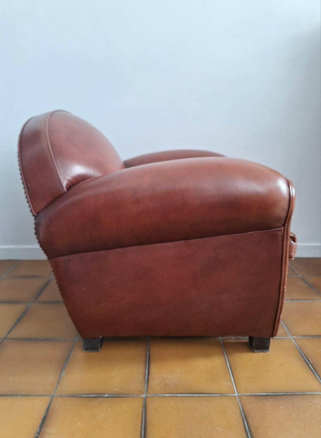 Fauteuil club vintage en cuir, meuble siège ancien