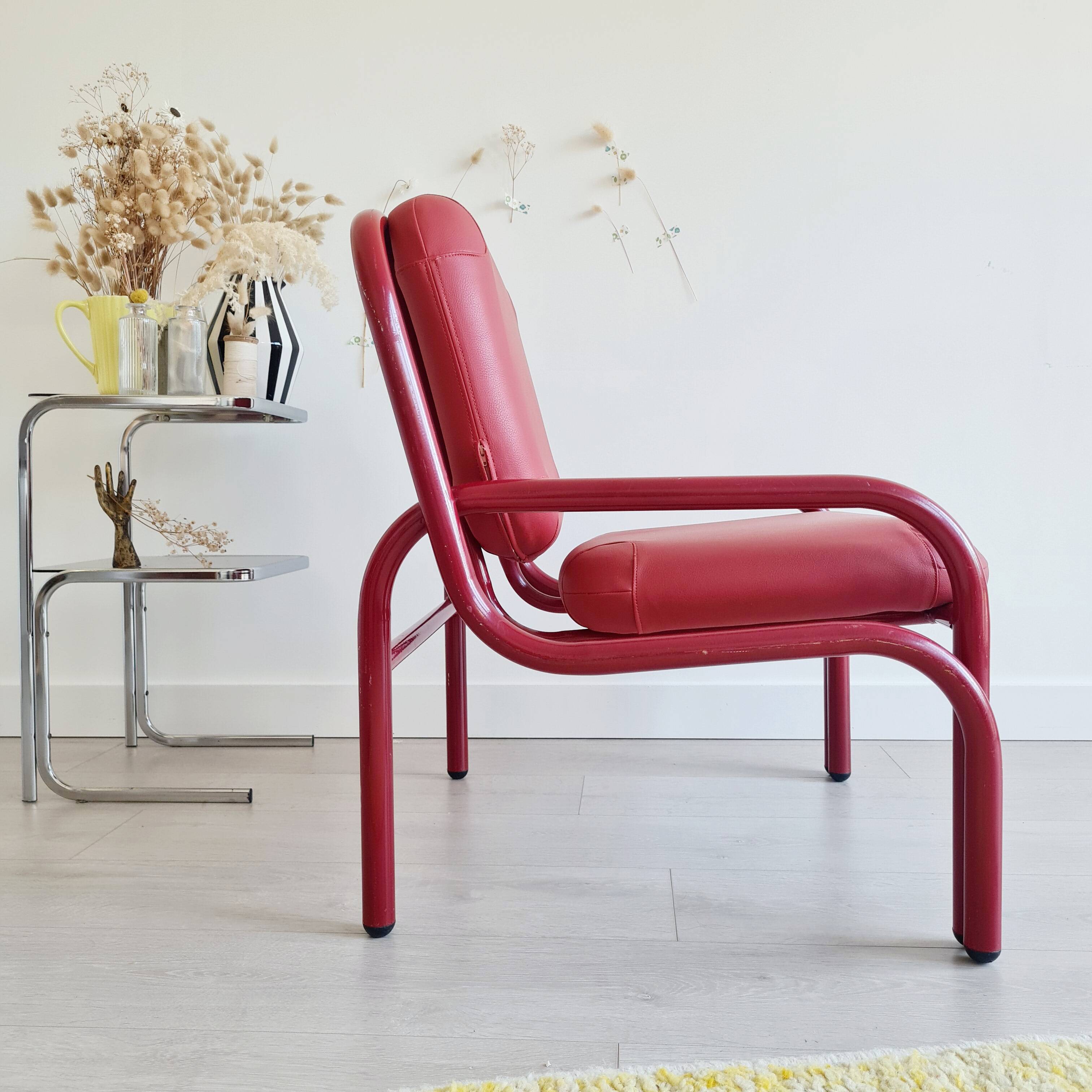 Fauteuil design italien rouge années 80