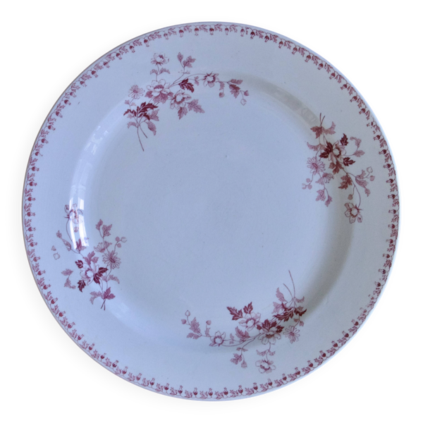 Plat rond XIXe terre de fer rose signé Maestricht ''Toulouse