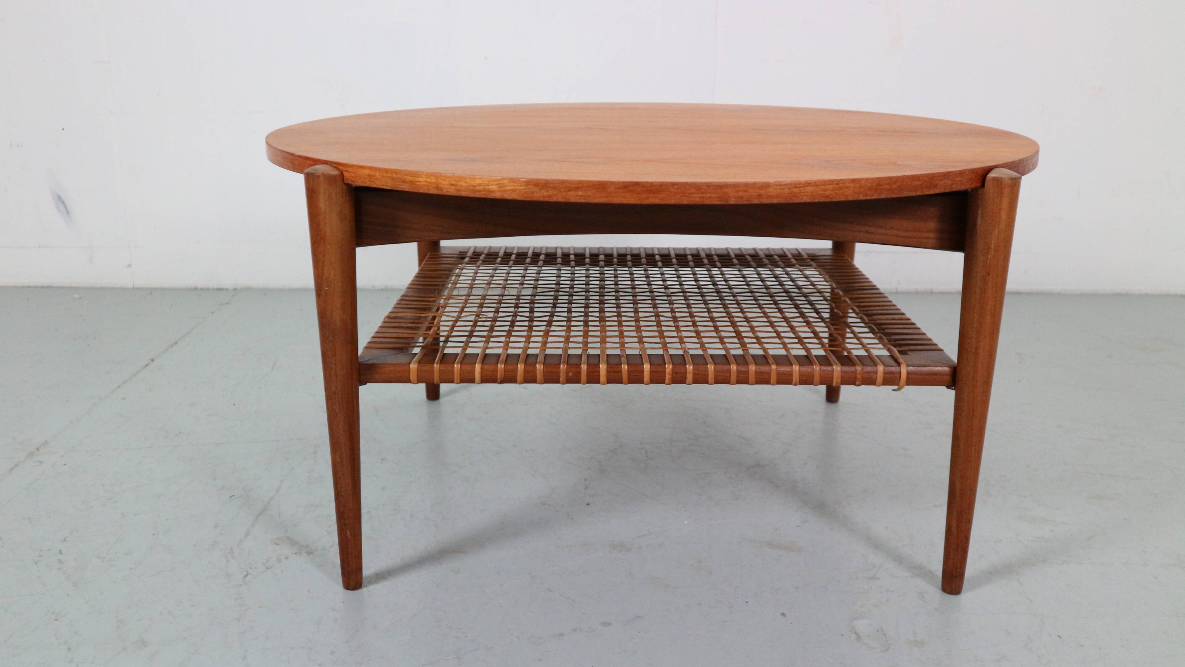 Scandinavian Modern Teak& Rattan Round Coffee Table, 1960's Denmark