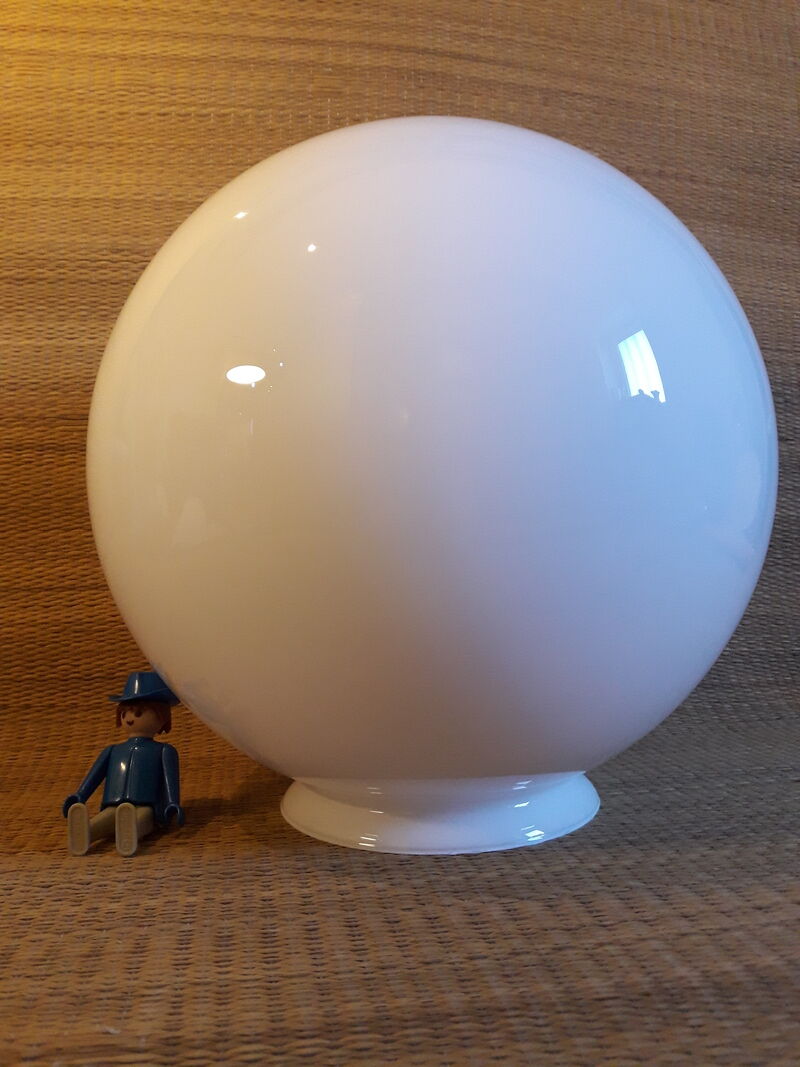 Globe 25cm old white glass