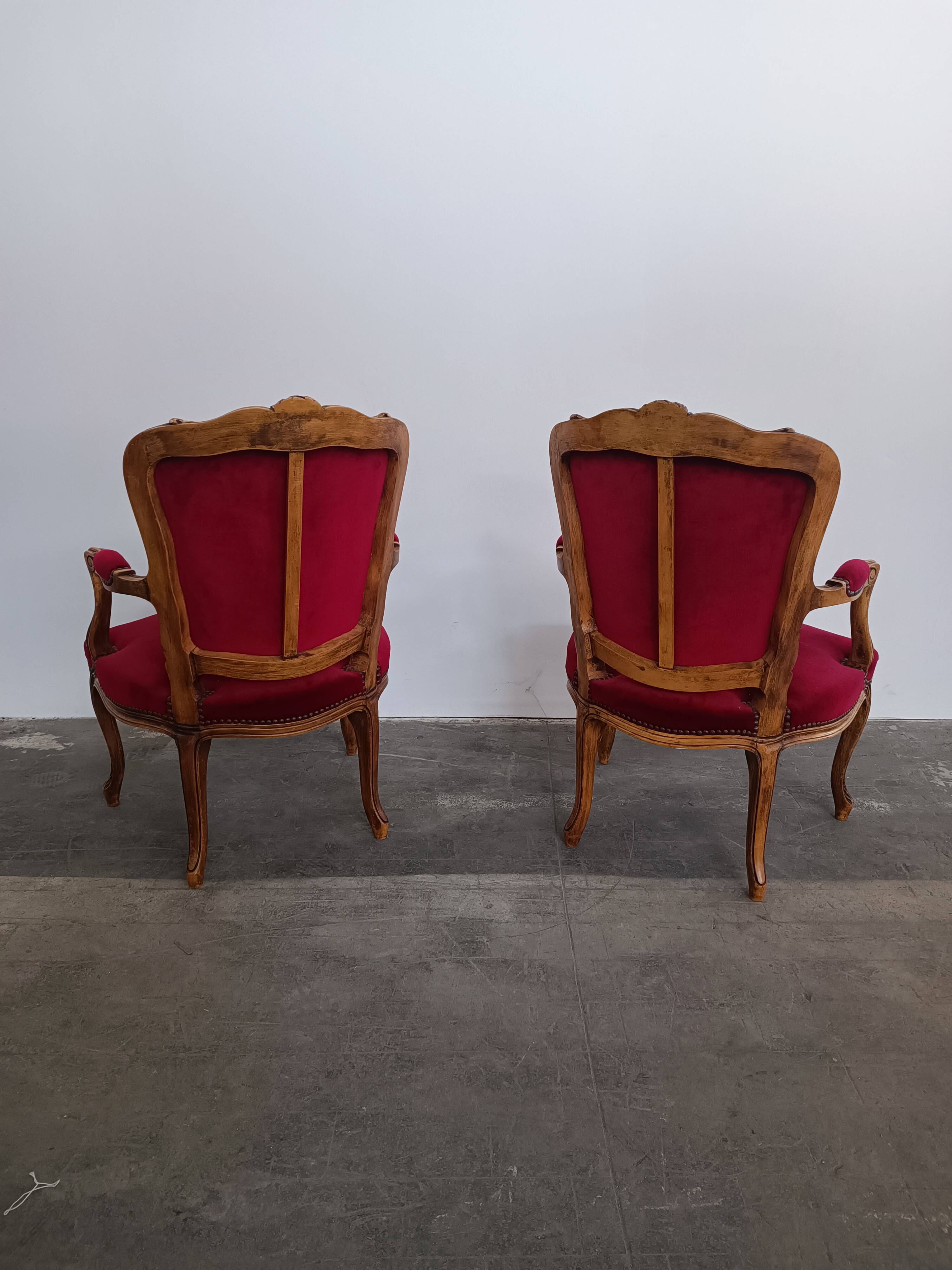 Ensemble banquette et 2 fauteuils style Louis XV en tissu rouge