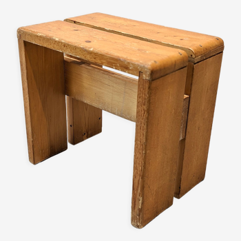 Tabouret pour les appartements "les Arcs"  de Charlotte Perriand