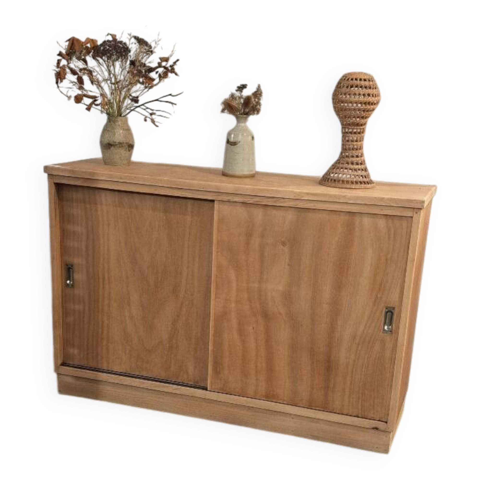 Meuble de métier à portes coulissantes