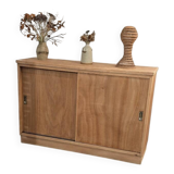 Meuble de métier à portes coulissantes