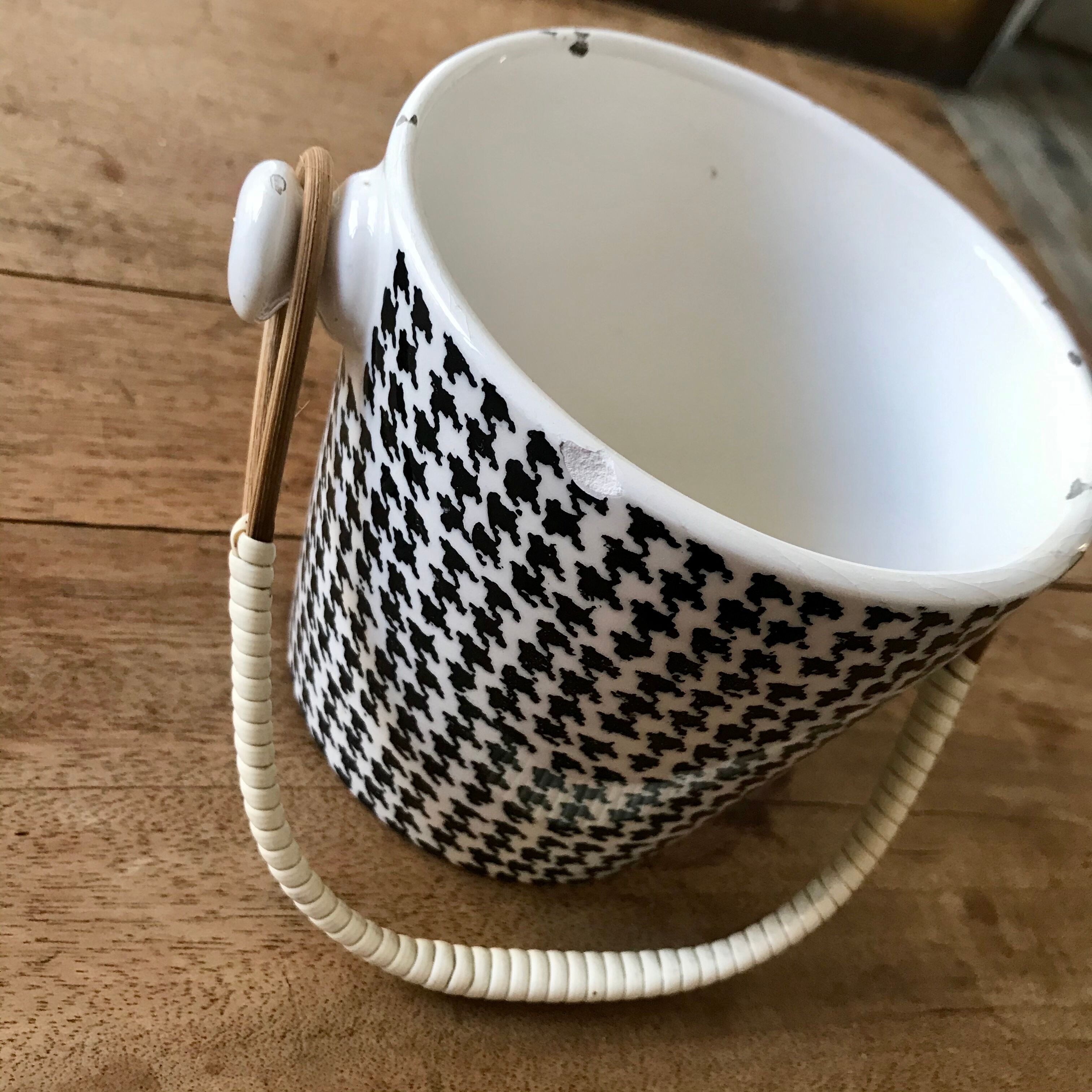 Bucket and ice plate