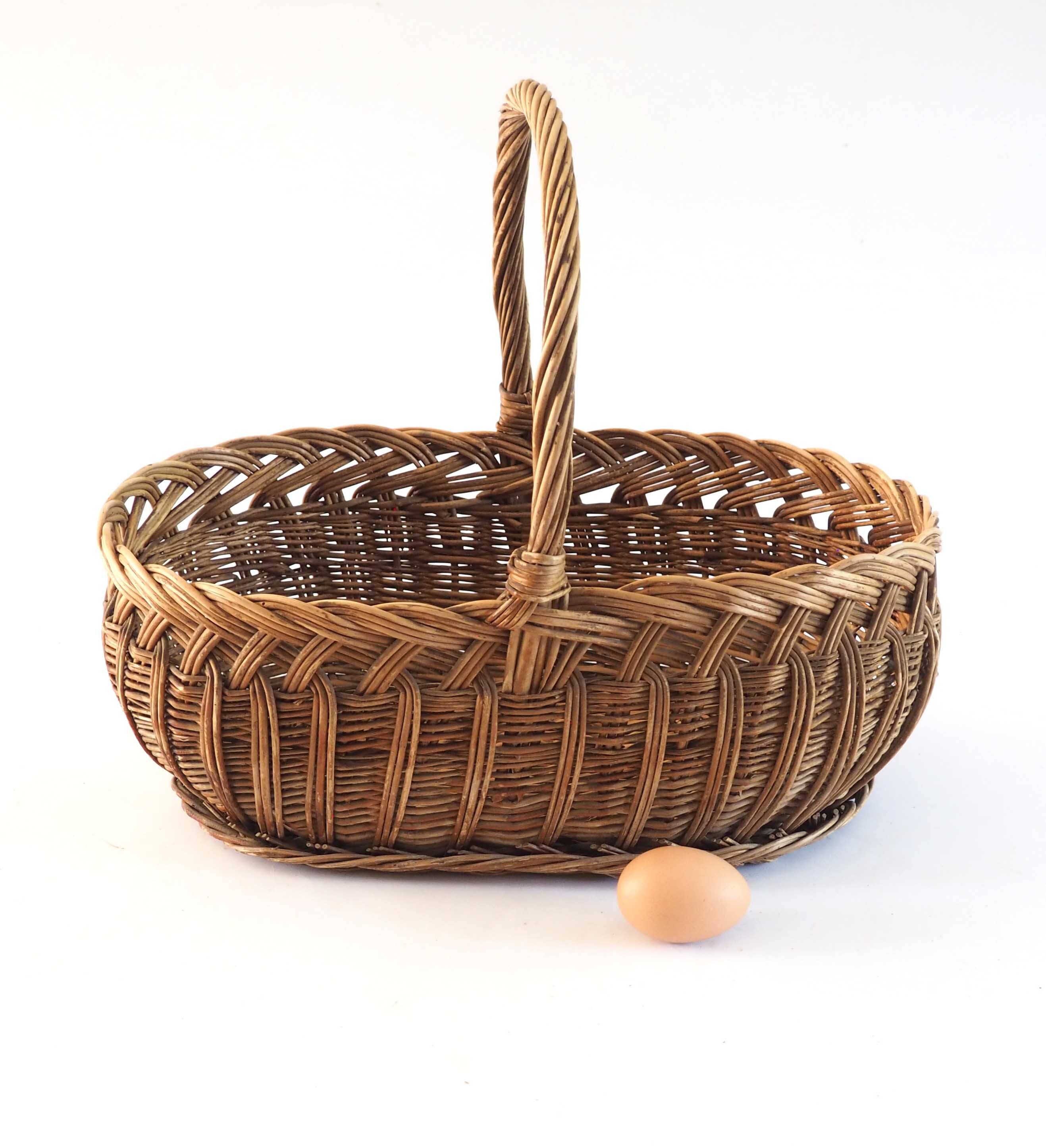 Rattan basket weaving