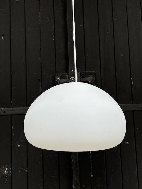 Fluid suspension by Claesson, Koivisto and Rune for Muuto - Sweden 2000s
