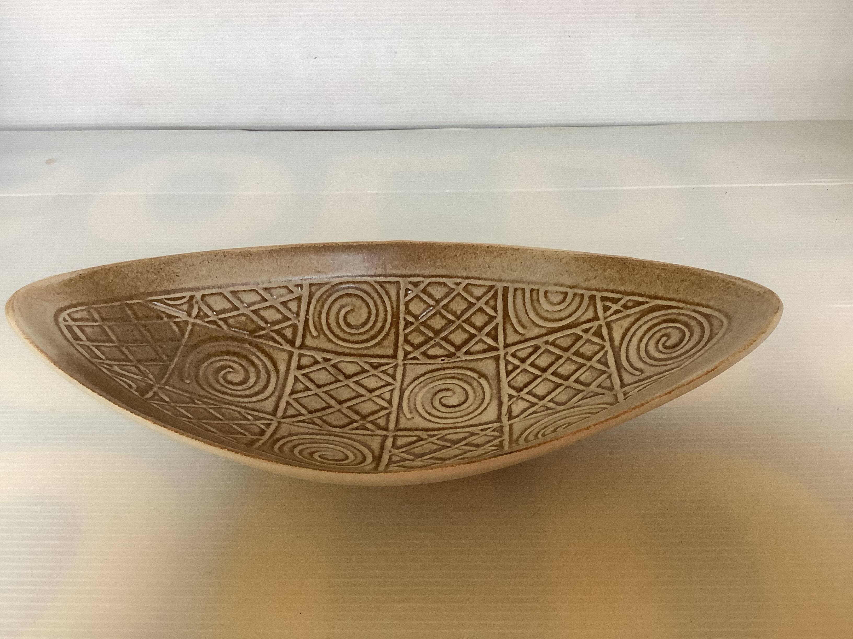 Ethnic Germany patterned pocket emptier