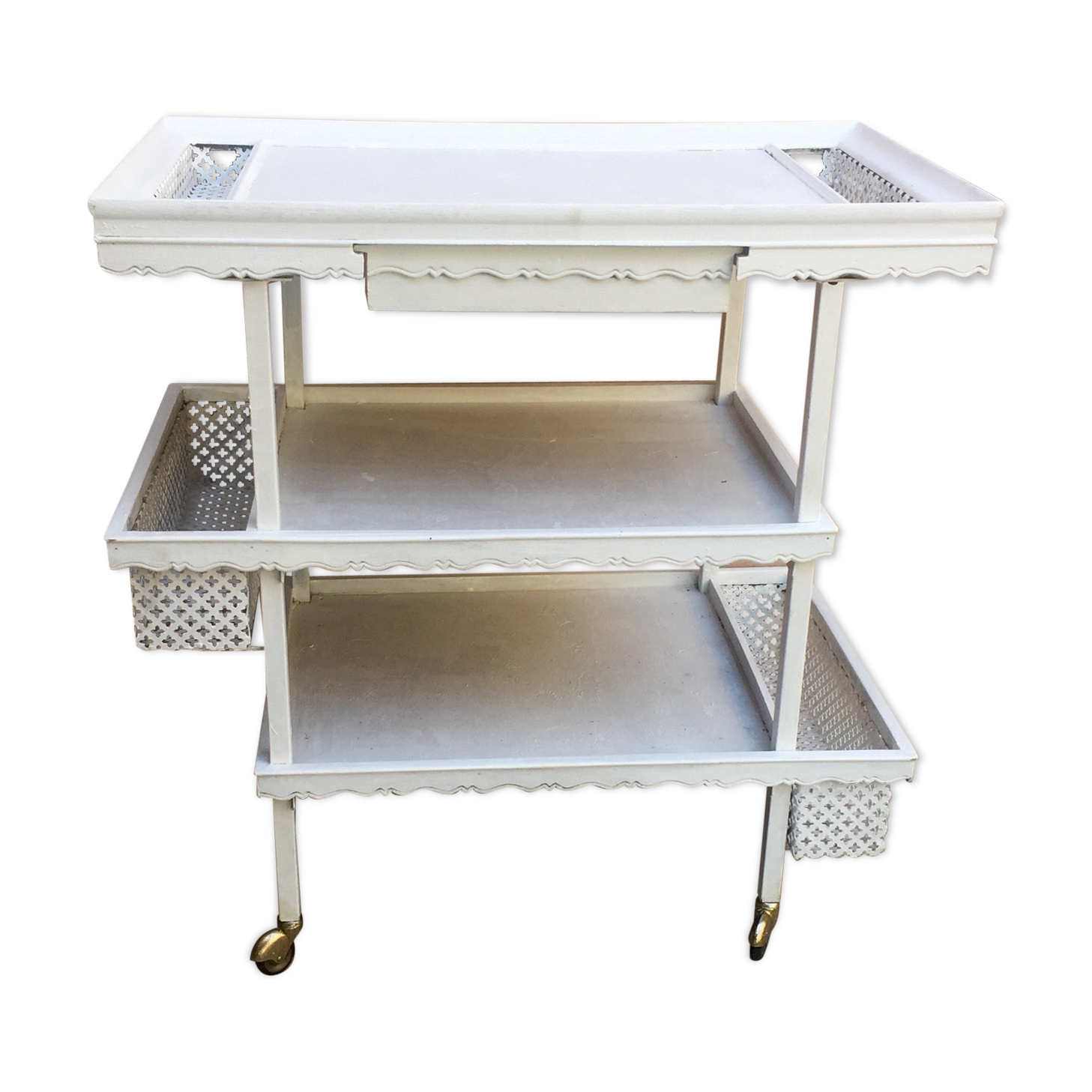 Garden serving table