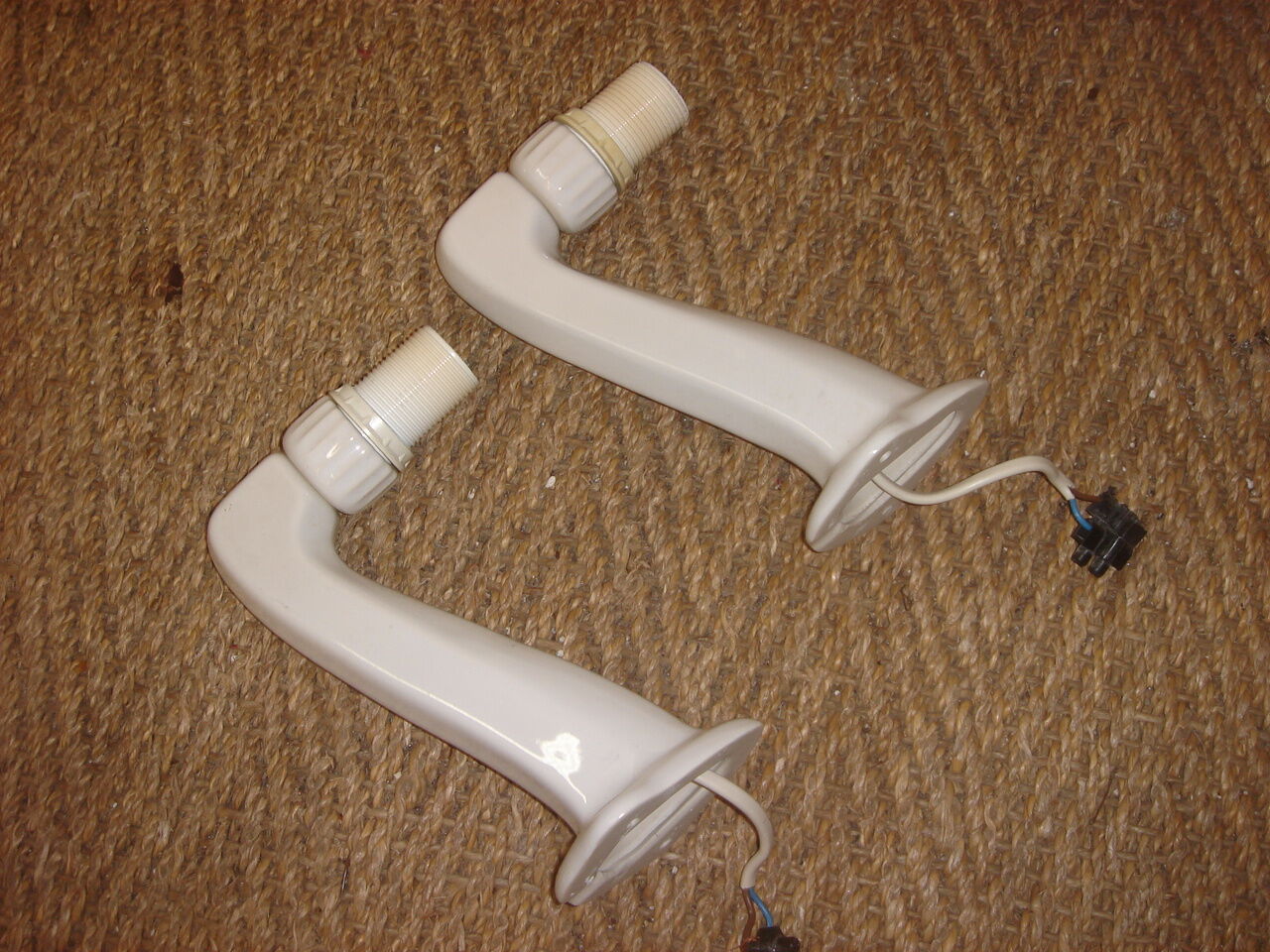 Pair of art deco 1920/30 white ceramic