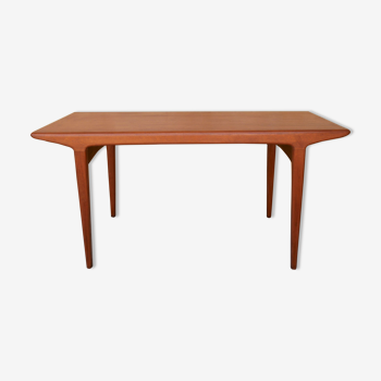 Scandinavian teak dining table by J. Andersen for Uldum M-belfabrik