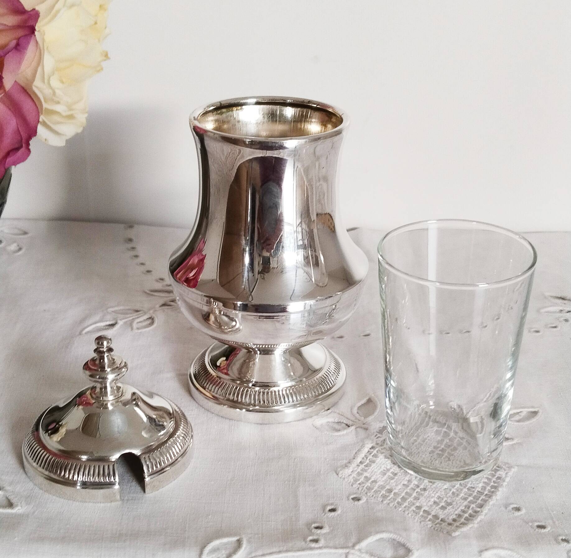 Mustard pot, jam pot, jam jar, sugar bowl, in silver metal