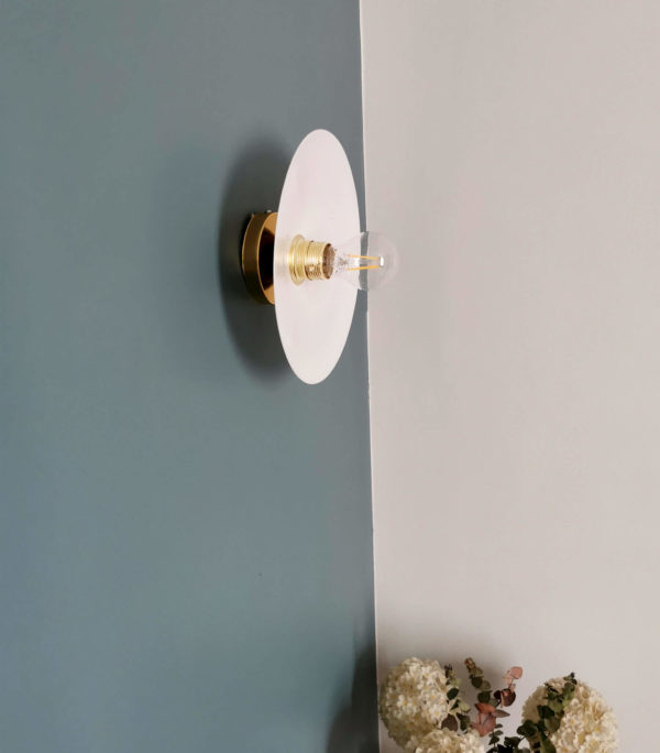 Opaline wall lamp