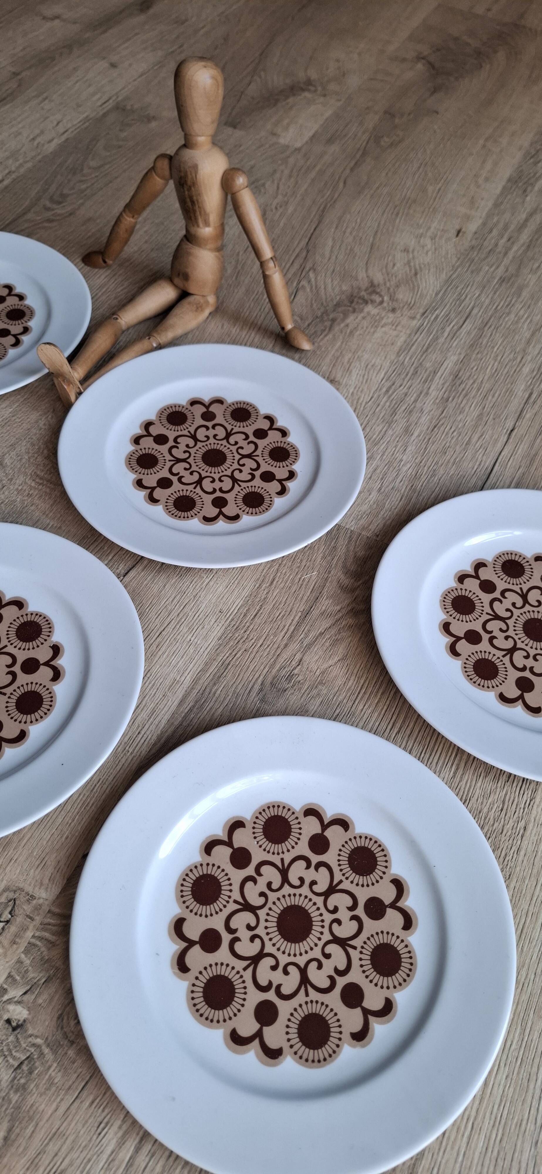 Set of 6 Arzberg plates