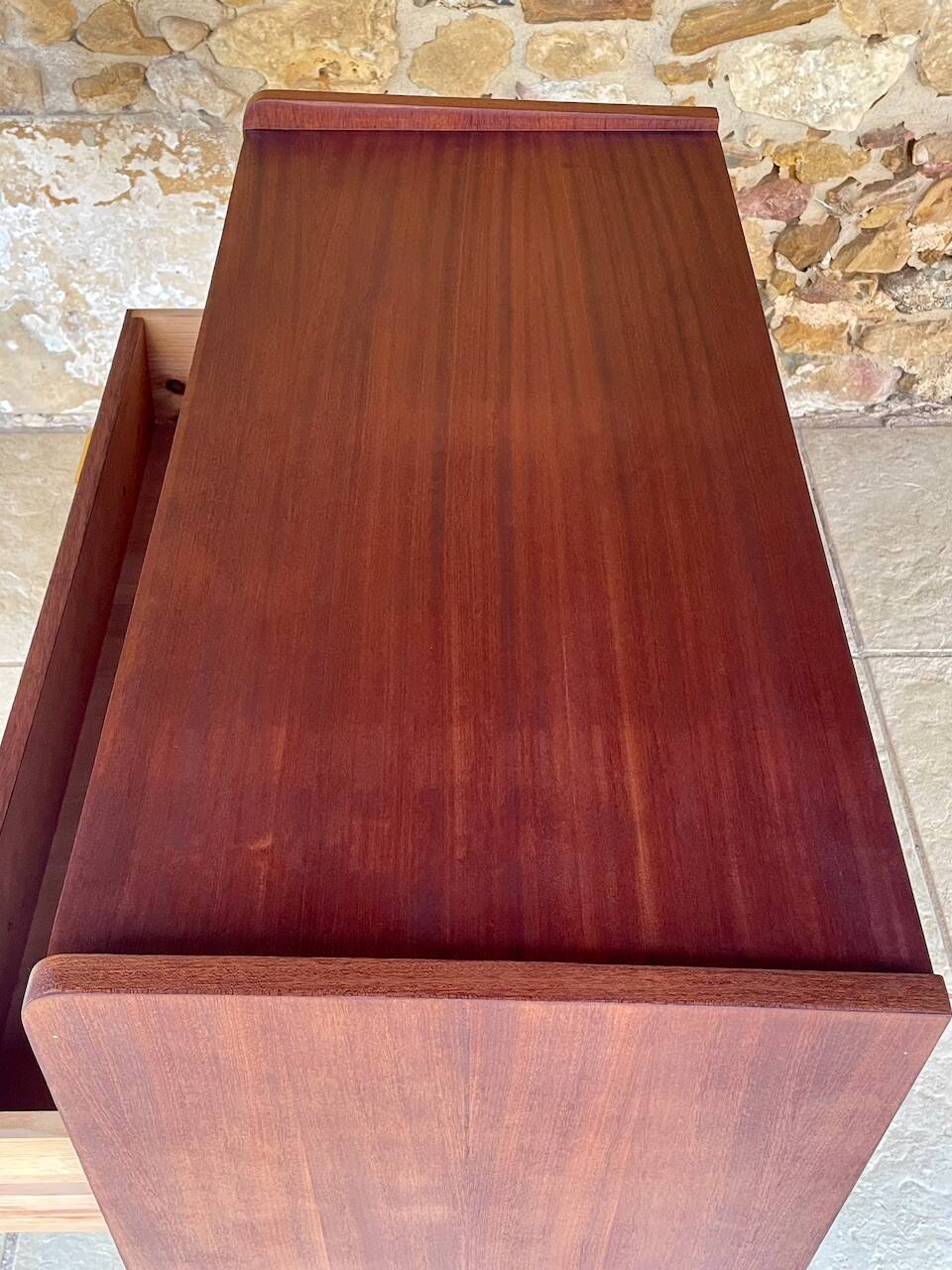 Vintage chest of drawers with 4 drawers, splayed legs circa 1960s