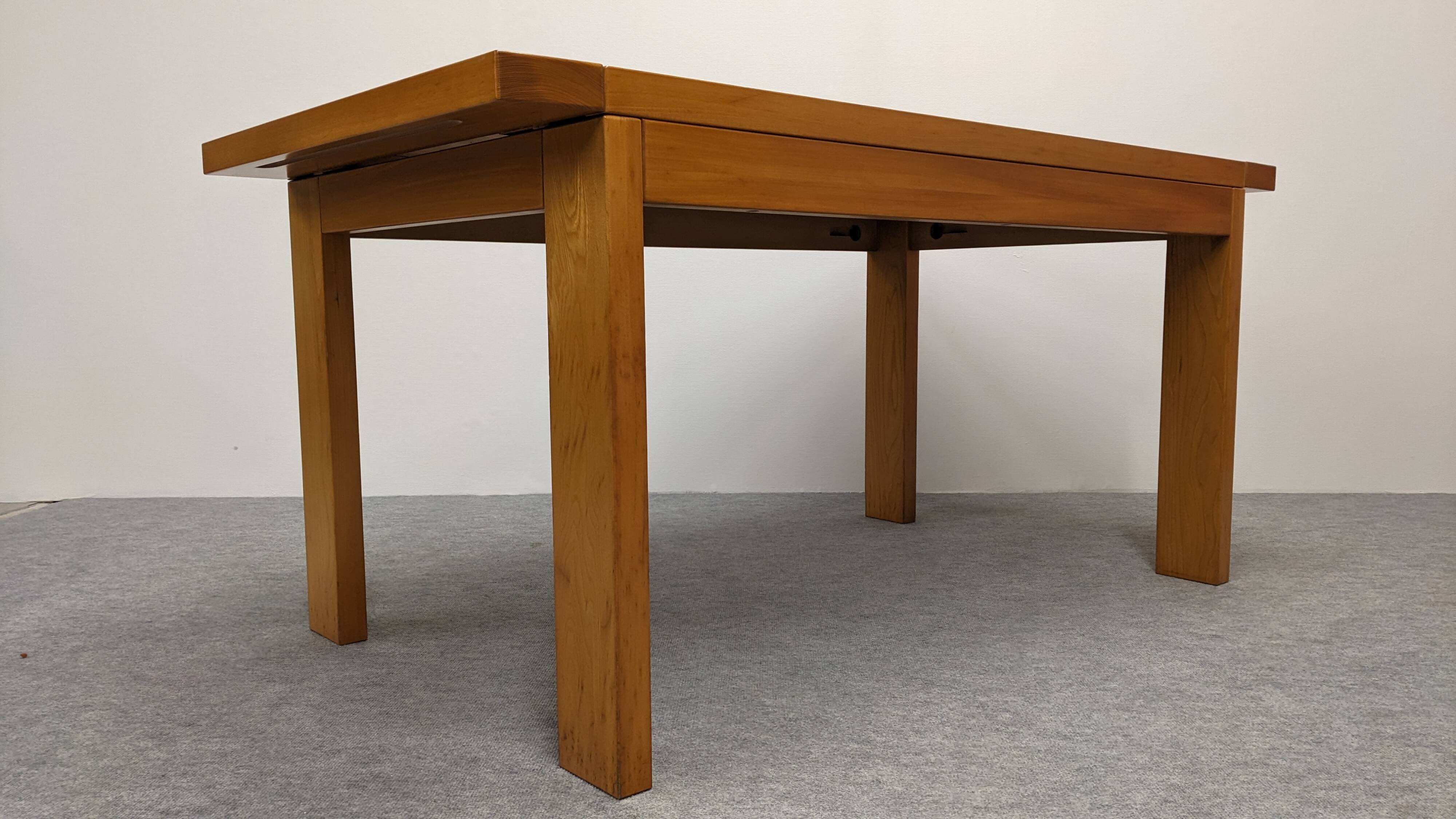 Maison Regain brutalist dining table in solid elm from the 70s/80s