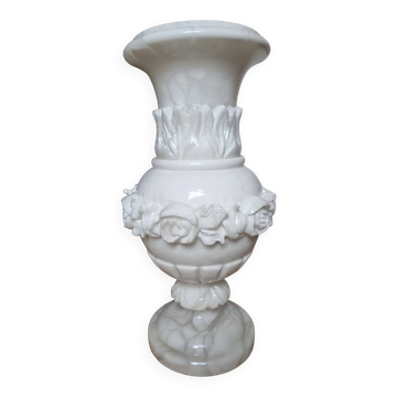 vase Médicis en albâtre