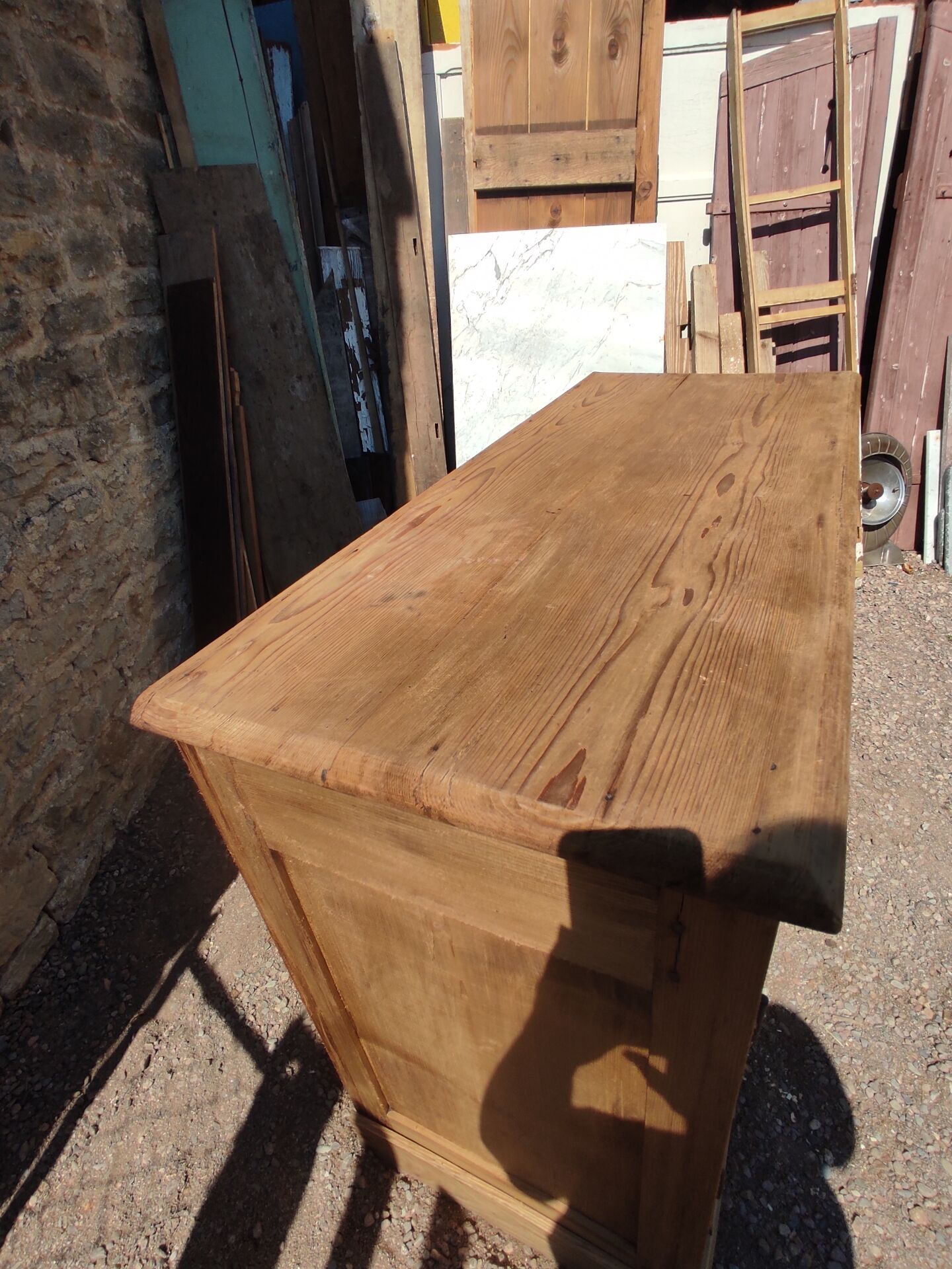 Workshop furniture in fir