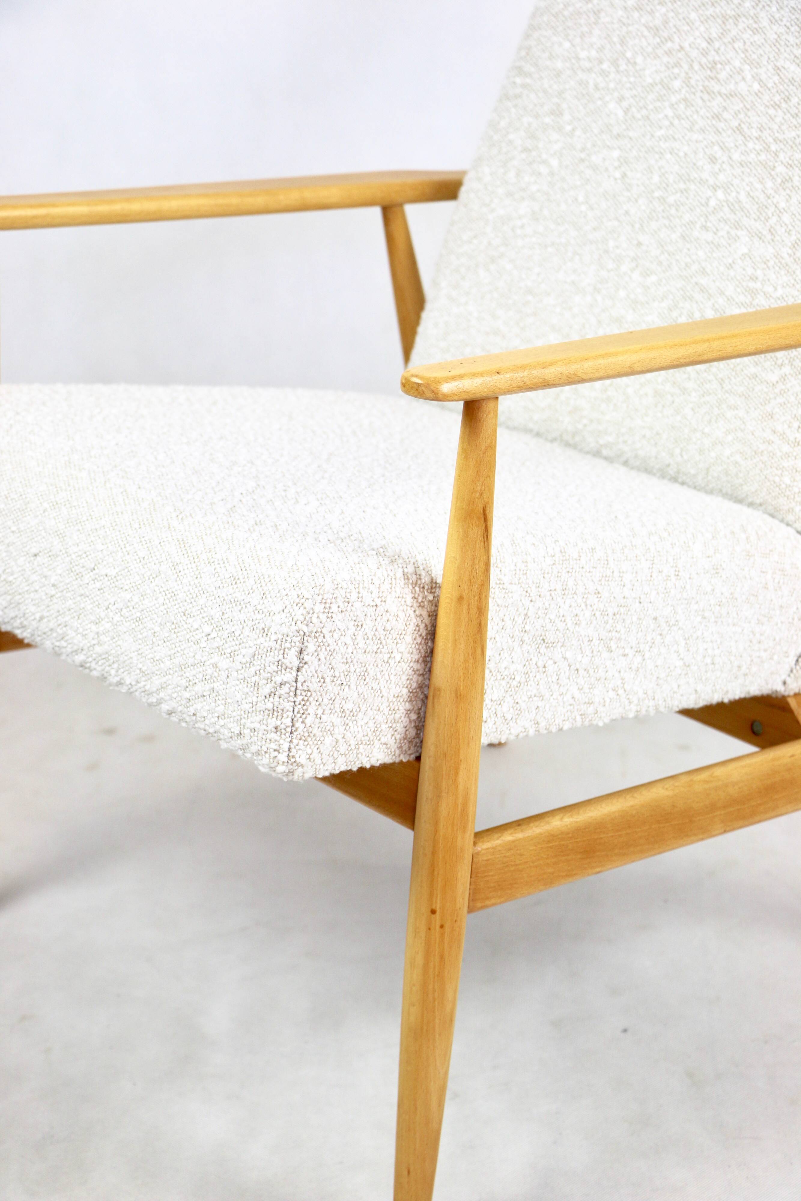 Armchair 'Lis', 1970s, white boucle, design by Henryk Lis - light wood