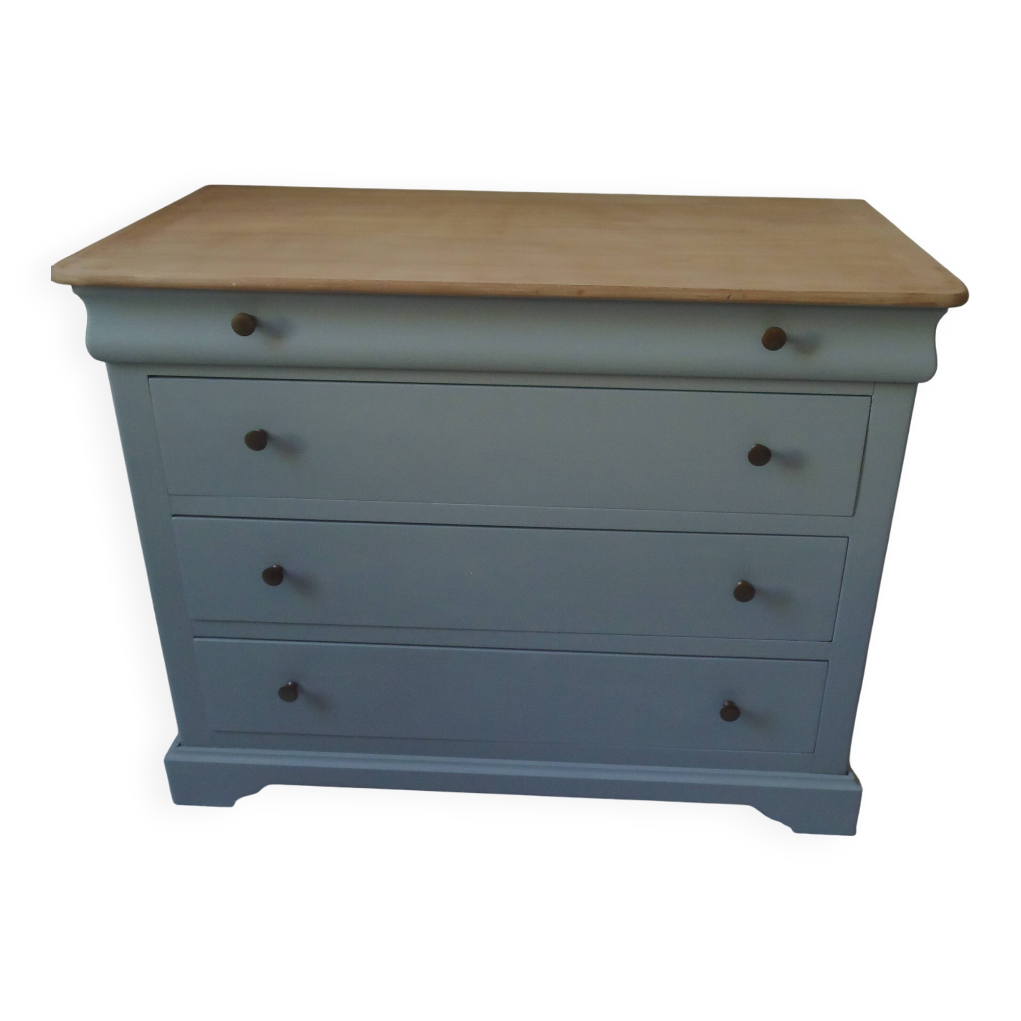 Commode de belle facture style Louis Philippe sublimée en vert de gris