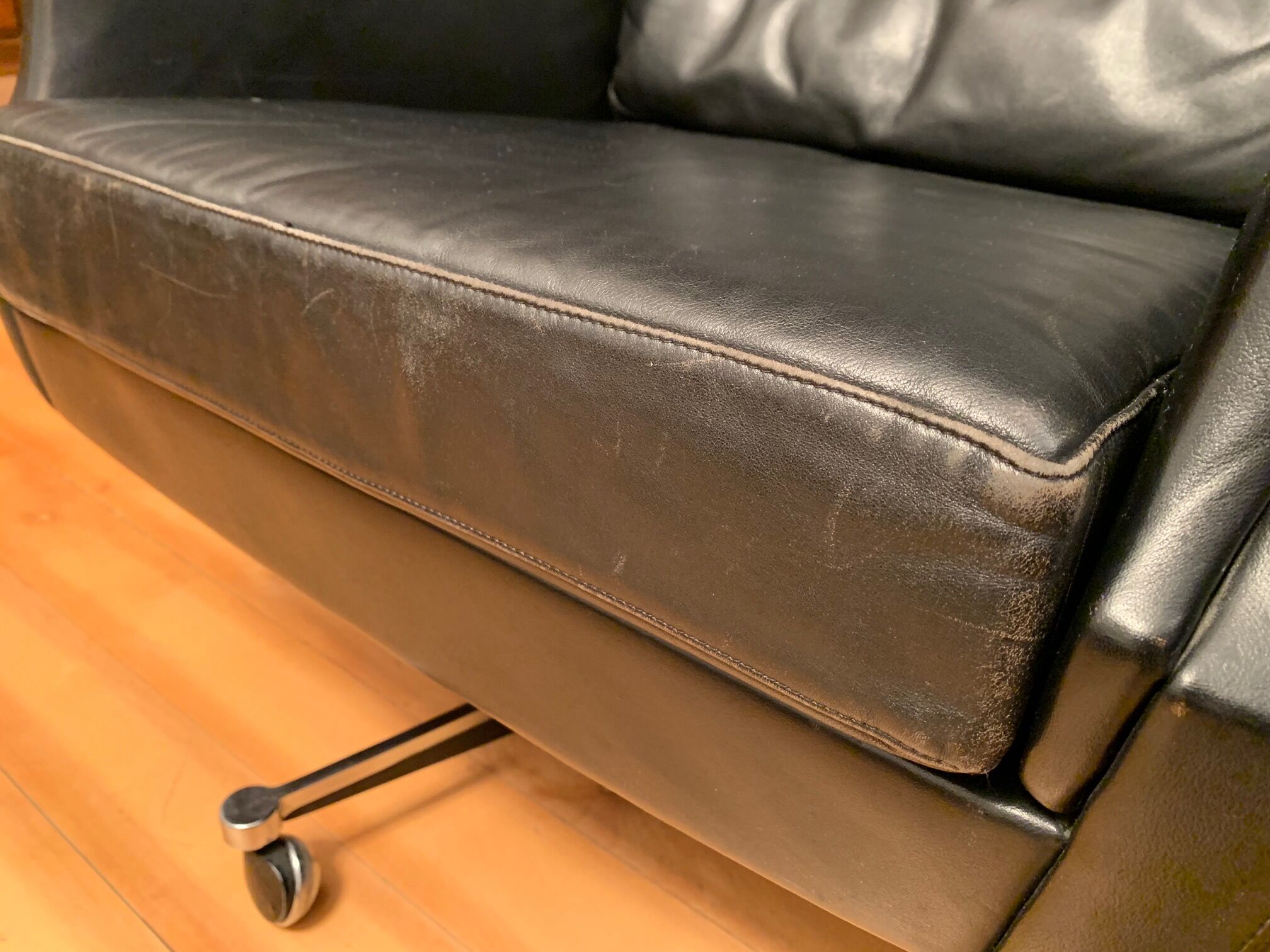 A pair of Möbel Mann armchairs, Germany, 1960s