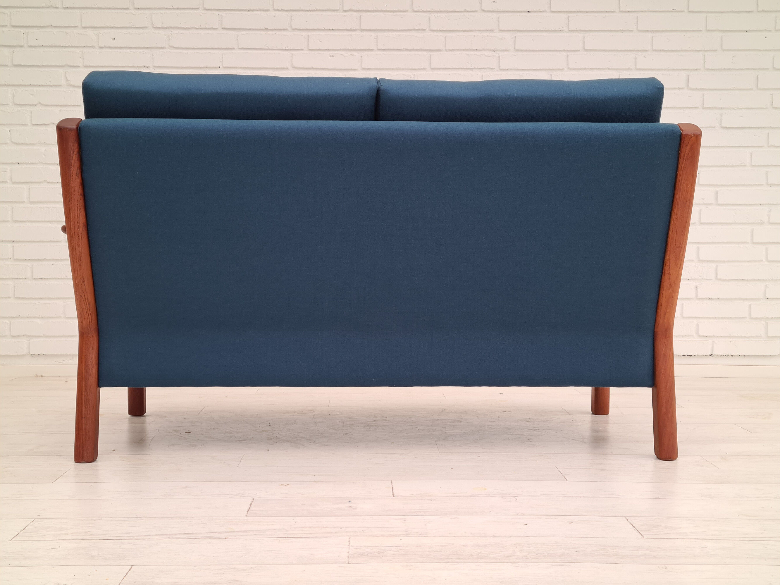 Canapé scandinave entièrement rénové, années 70, laine de meubles, teck