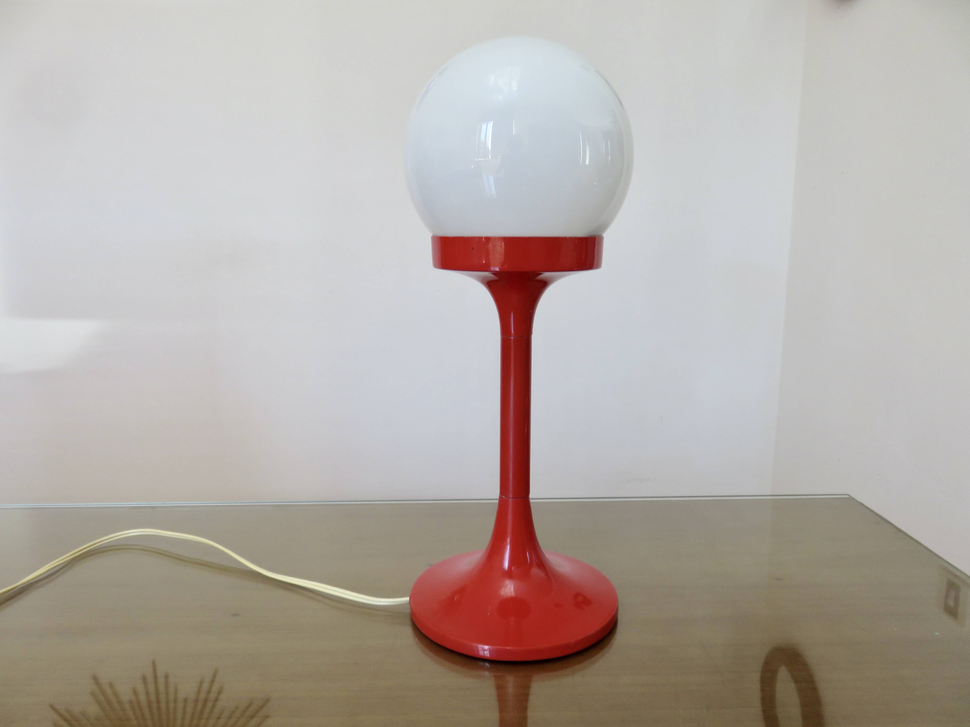 Tulip foot lamp, 1970, red lacquered aluminium and opaline