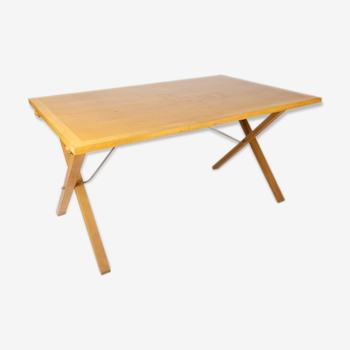 Dining table in light wood designed by Poul Cadovius and manufactured by Cado