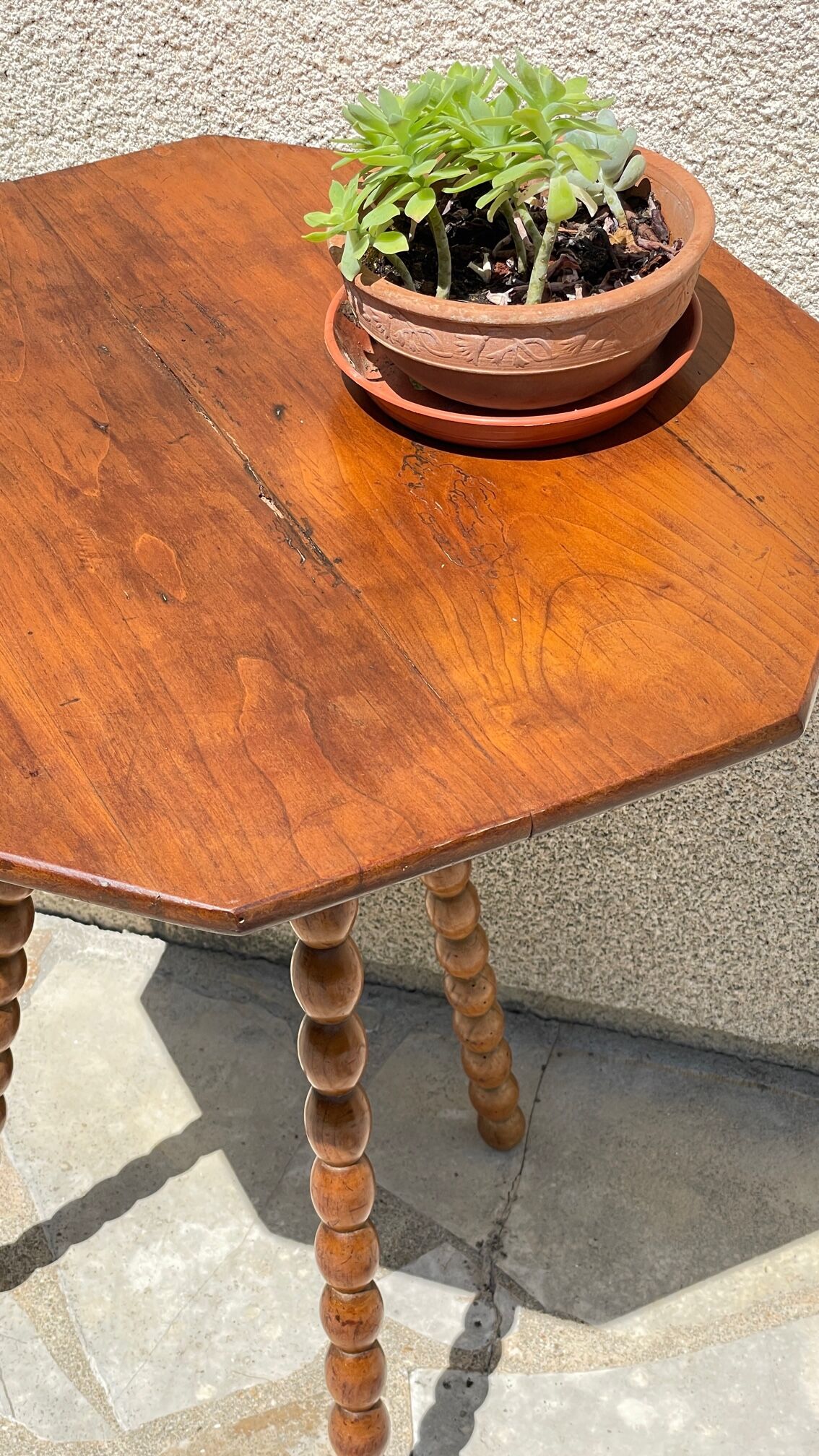 Table old legs tripod and turned wood