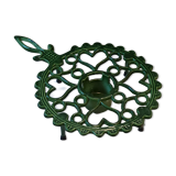 Enamelled cast iron underside