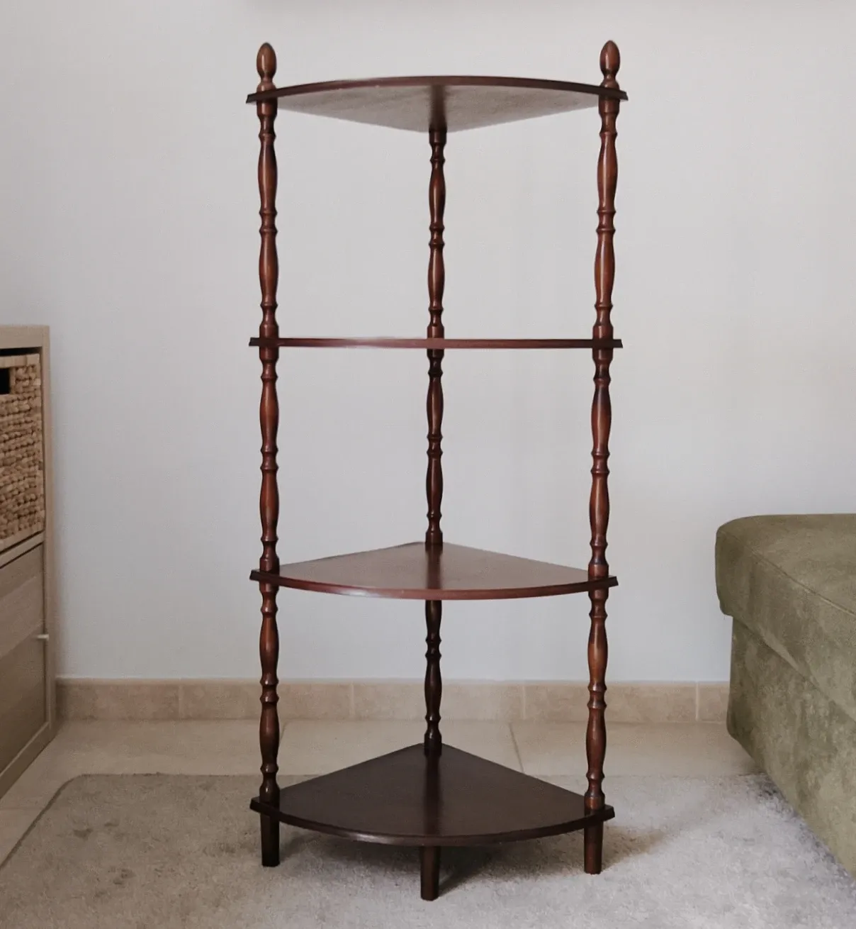 Vintage corner shelf from the 70s/80s.