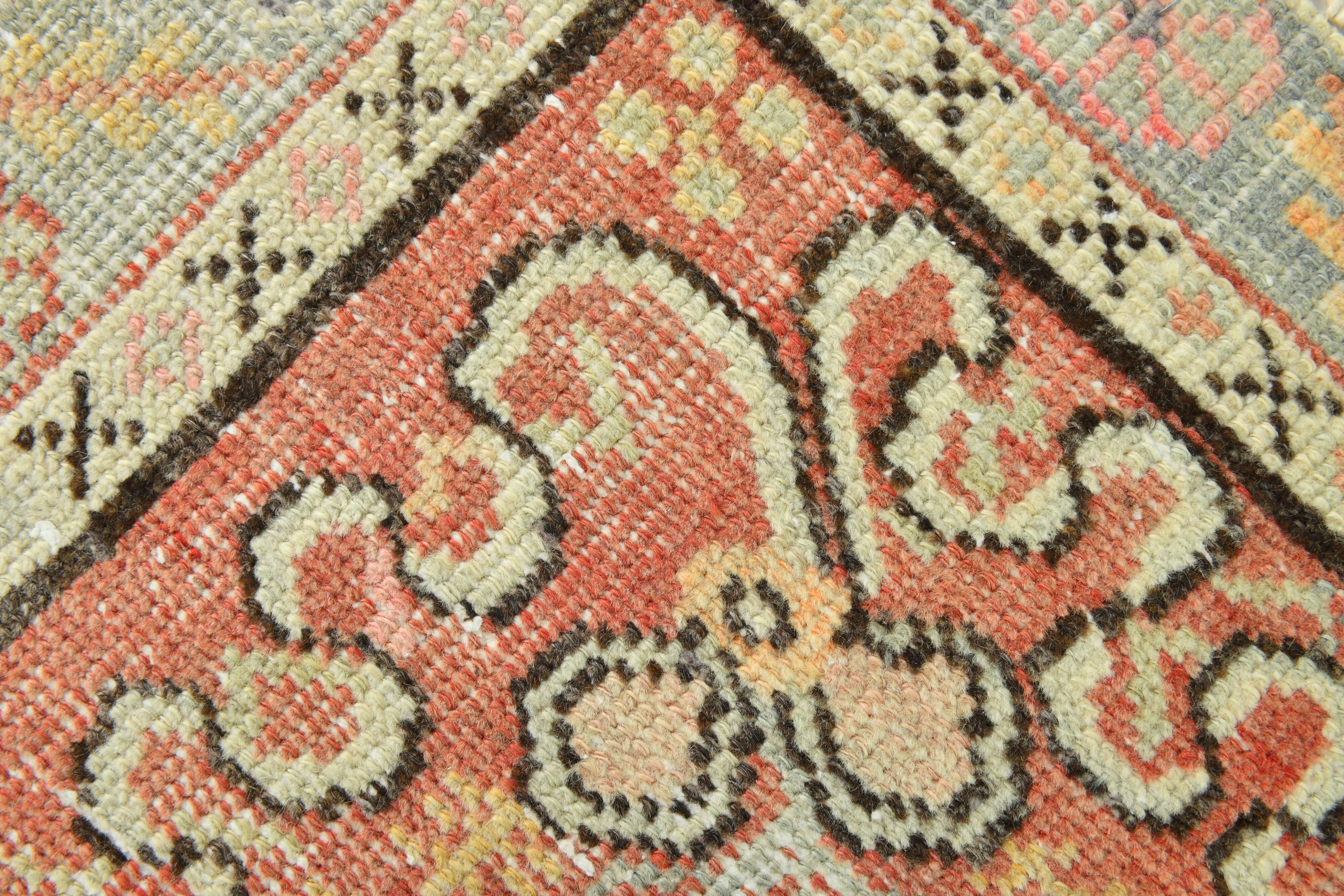 Tapis Couloir Vintage Patiné – Tons Corail, Crème & Vert Sauge, 85x352 Cm