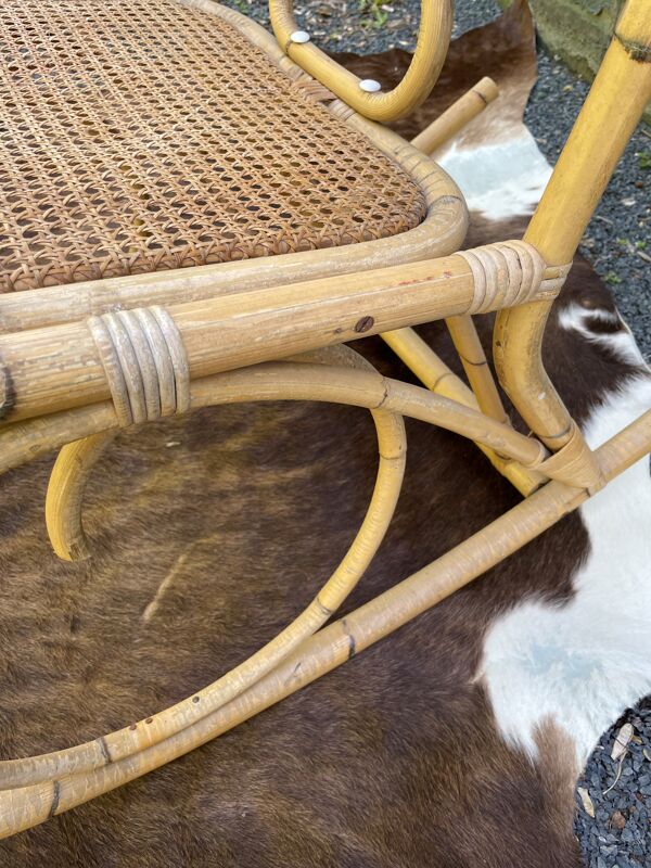 Rocking chair en cannage et rotin