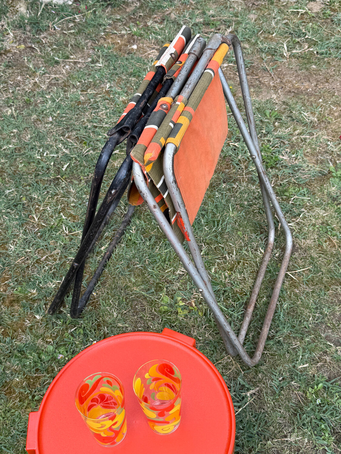 Pair of vintage folding camping chairs - BHV Paris (1970s)