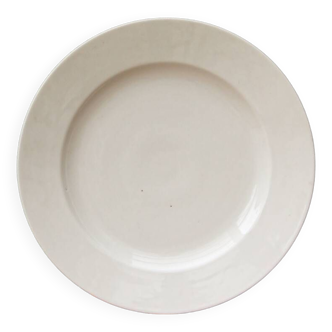Ancien plat en porcelaine blanche, AH et Cie