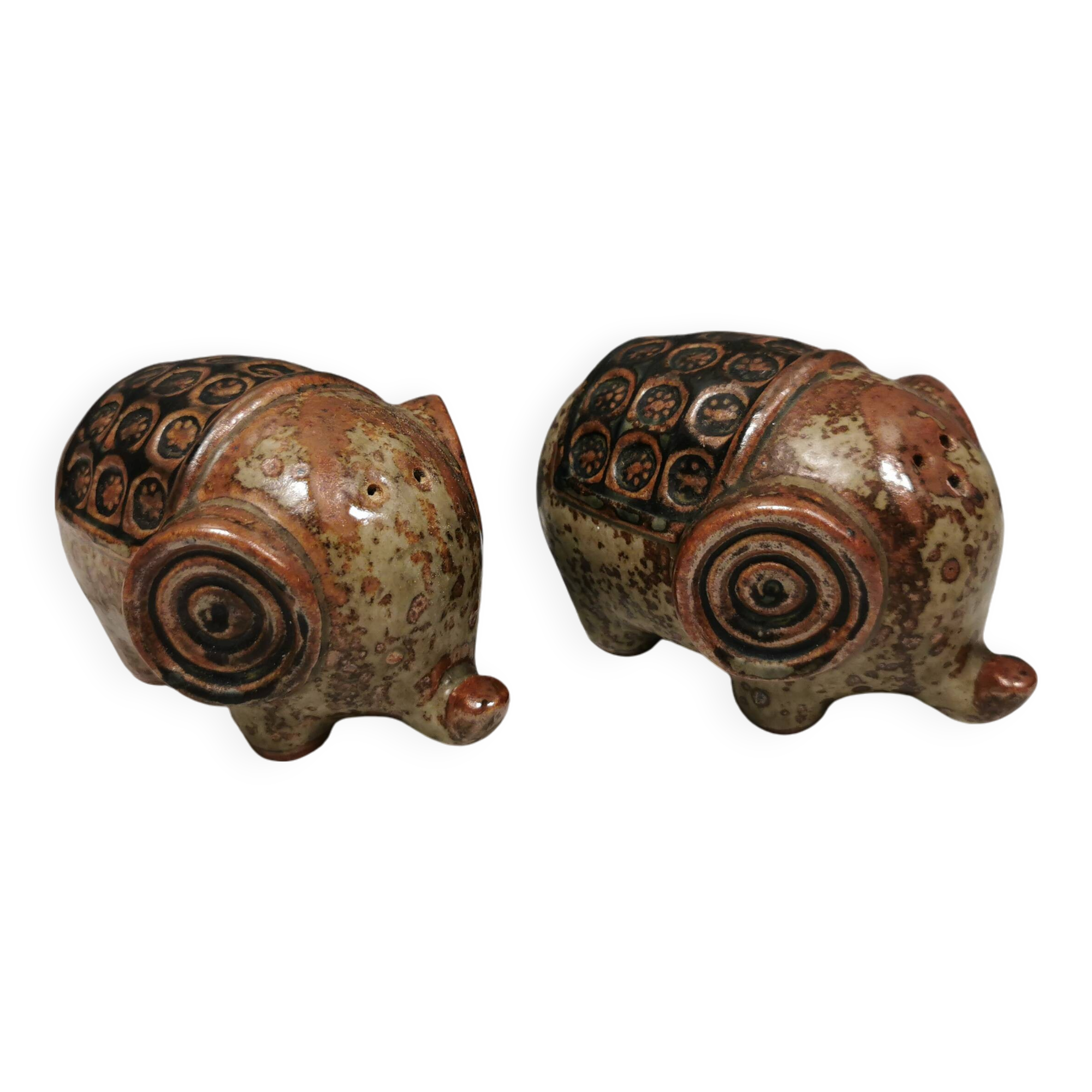 Ceramic elephants as salt and pepper sets made for Danish Søholm 1970-1980s.