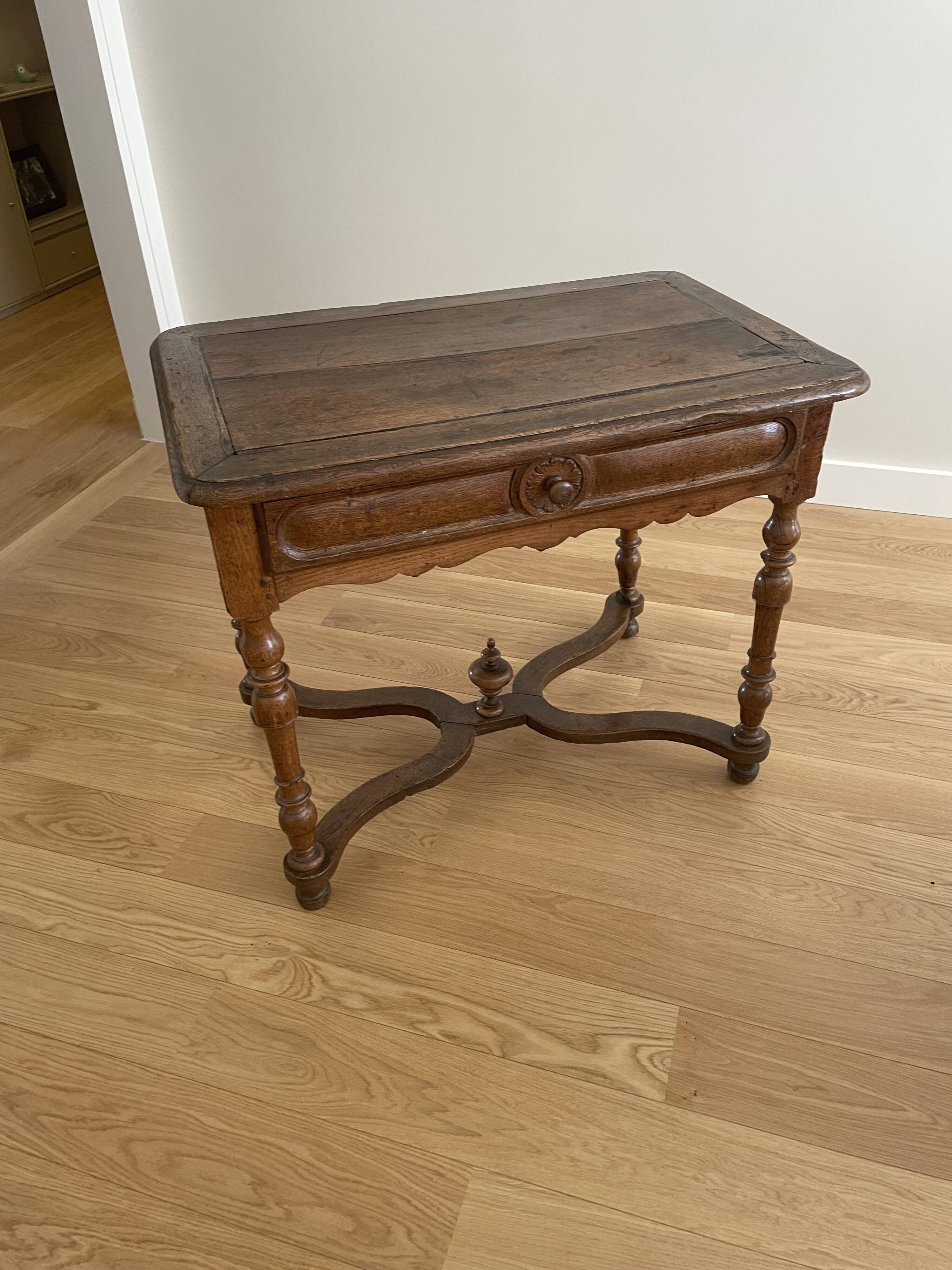 Table d’appoint en chêne XVIIIeme