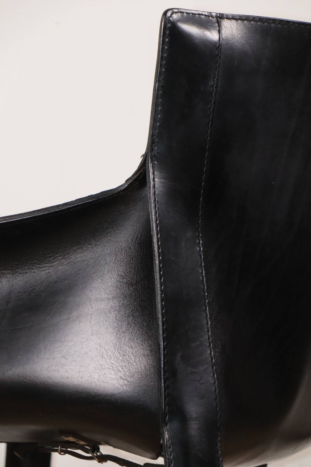 Fauteuil vintage en cuir noir - Années 80