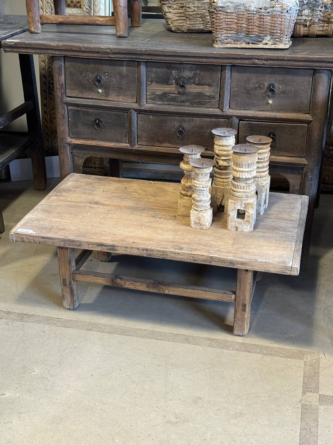 Fuzhou - Petite table basse chinoise ancienne en orme n°2