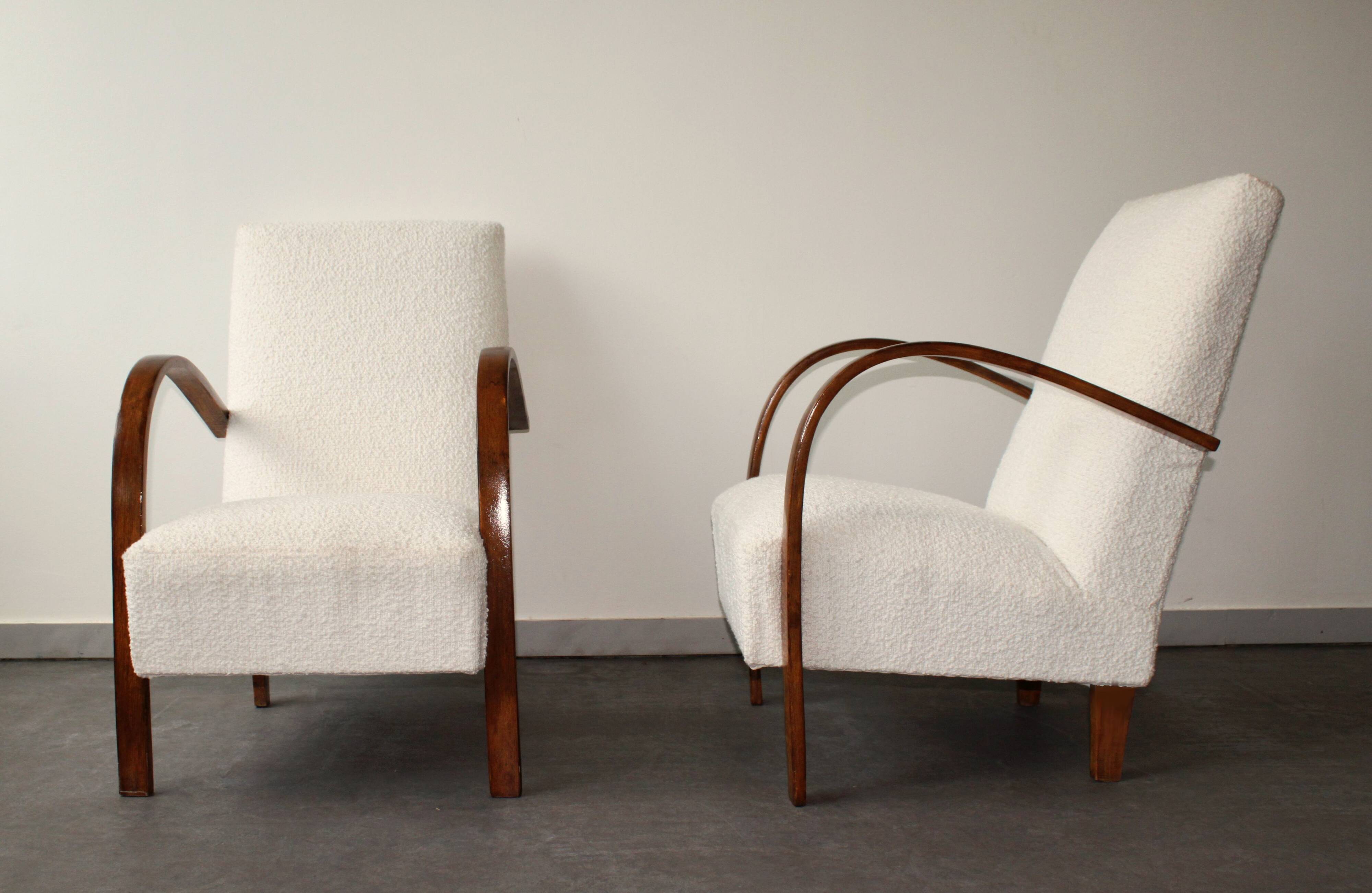Pair of armchairs by Jindřich Halabala, circa 1930, Czechoslovakia.