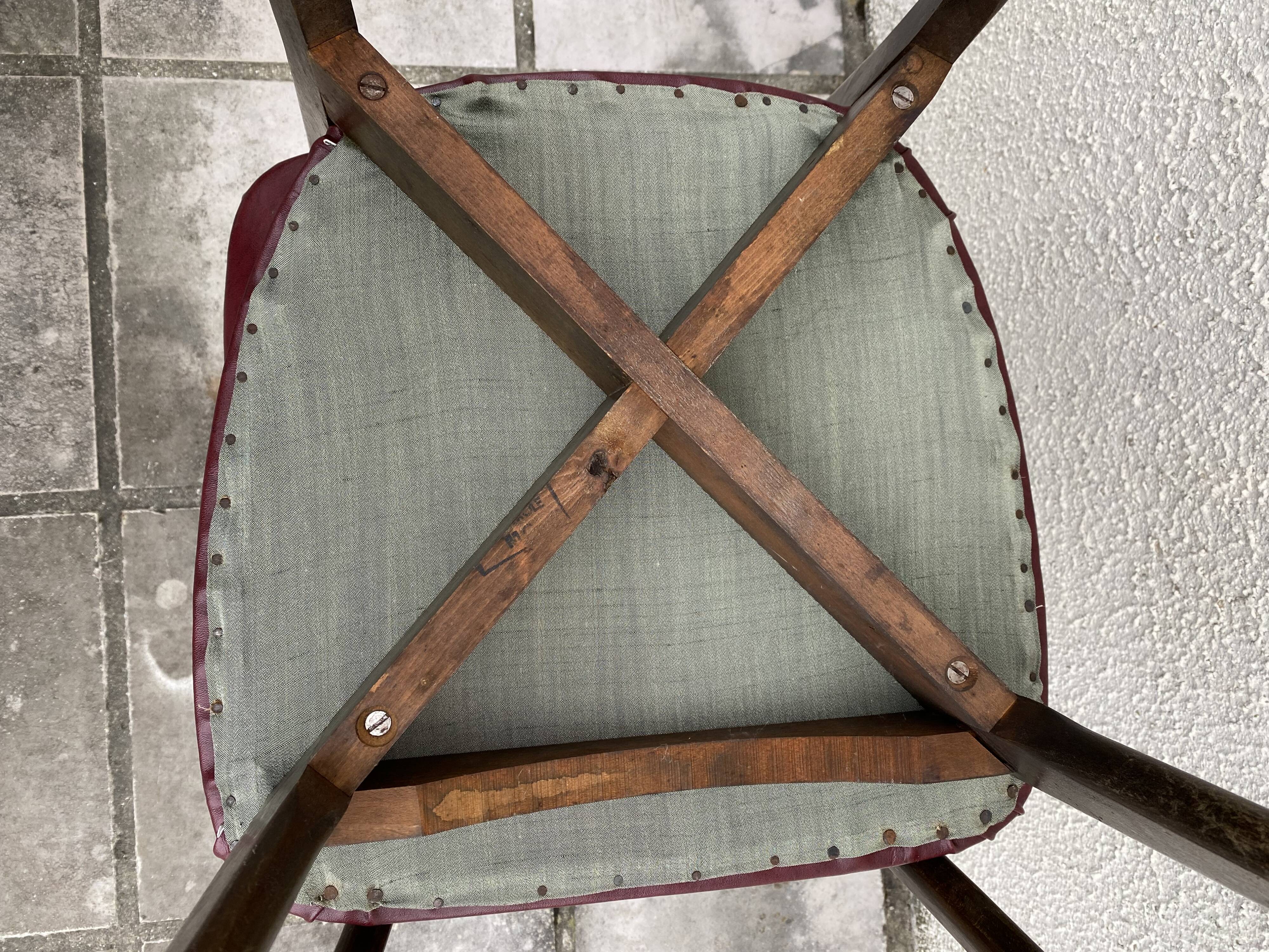 Set of 4 chairs from the 1960s with Scandinavian inspiration.