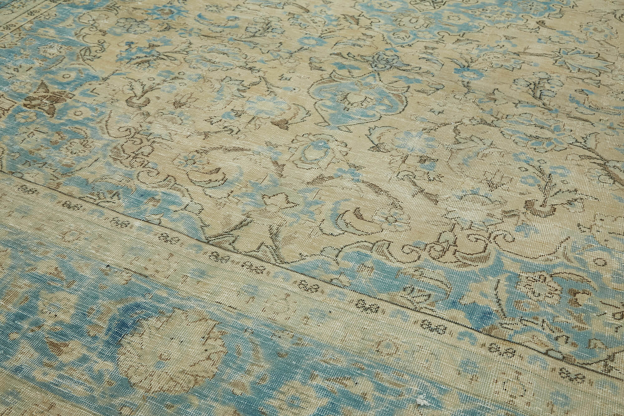 Handmade oriental contemporary 1980s 314 cm x 387 cm beige wool carpet