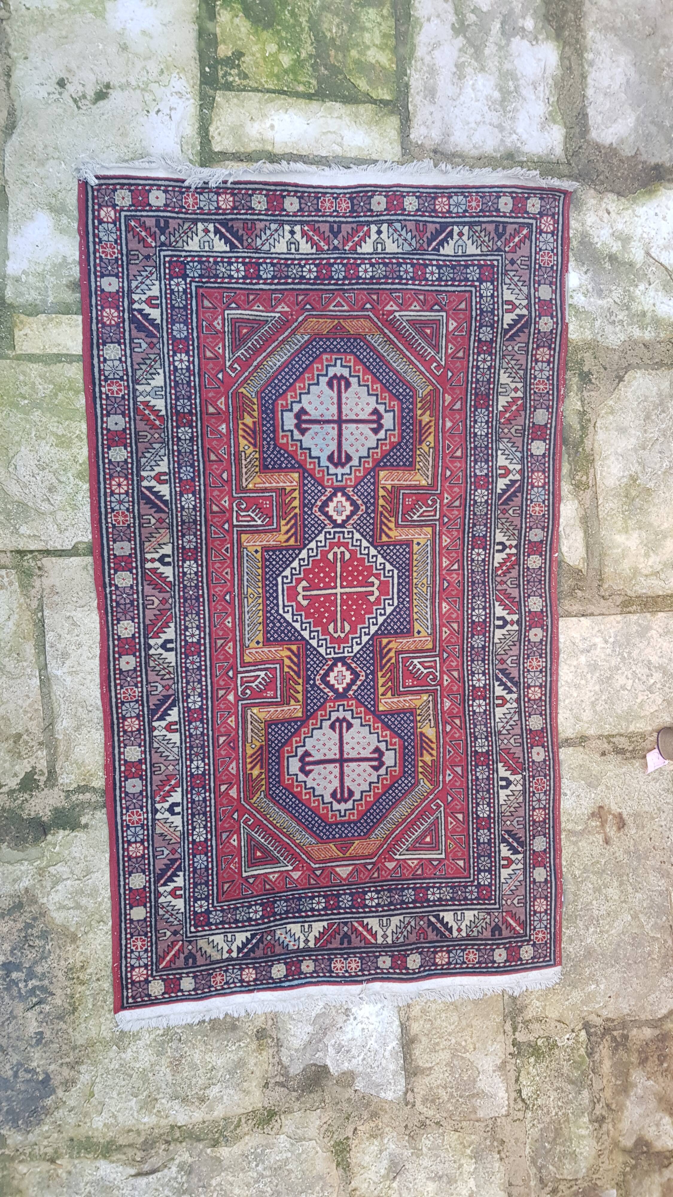 Handmade Persian rug 100% wool on cotton 118x207cm