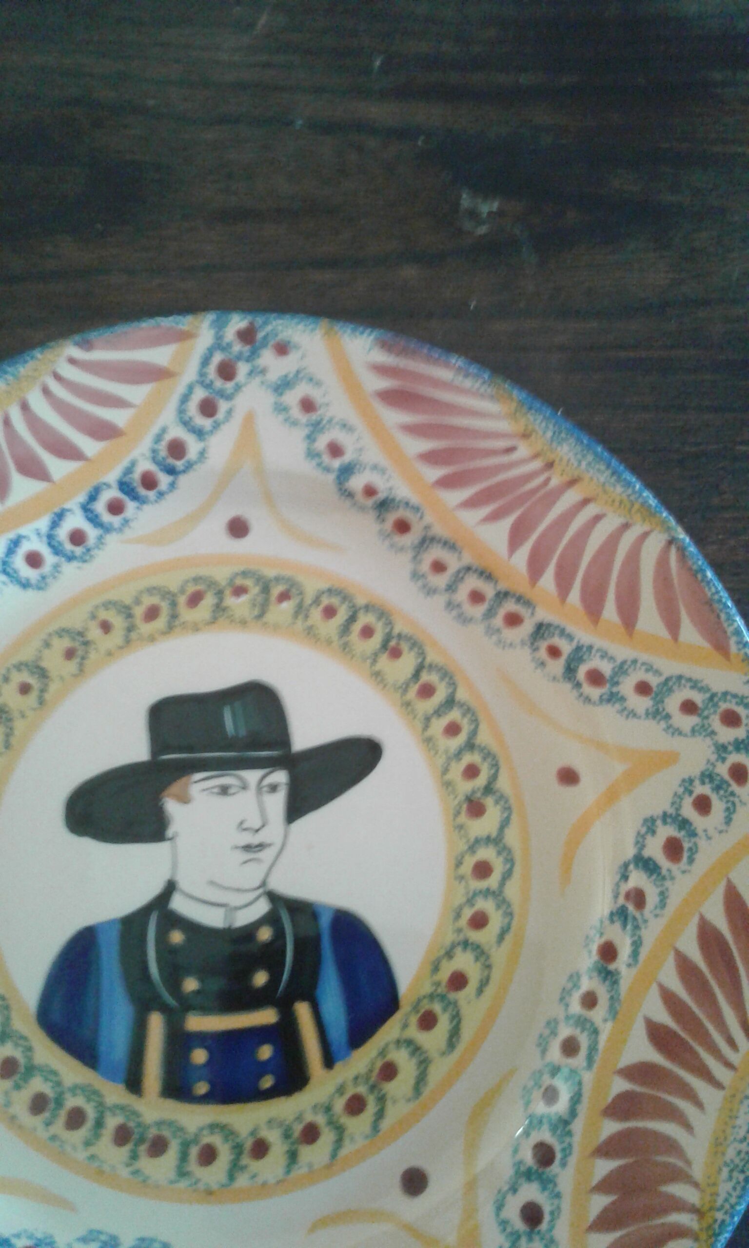 Two henriot Quimper plates